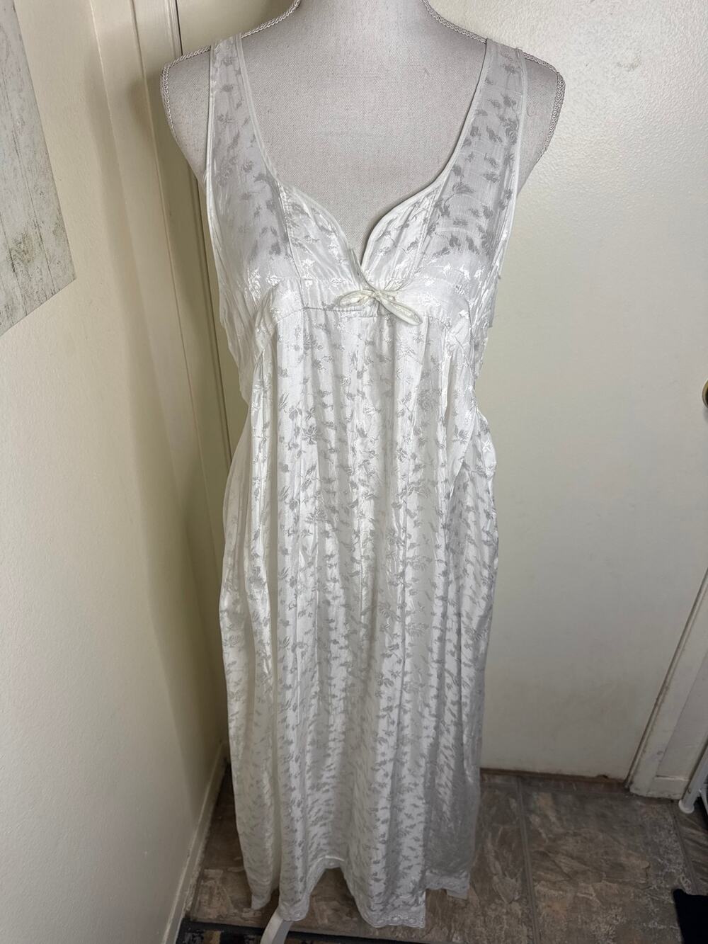 Vintage Ethereal White Floral Damask Maxi Nightgown / Slip Dress- Coquette Soft